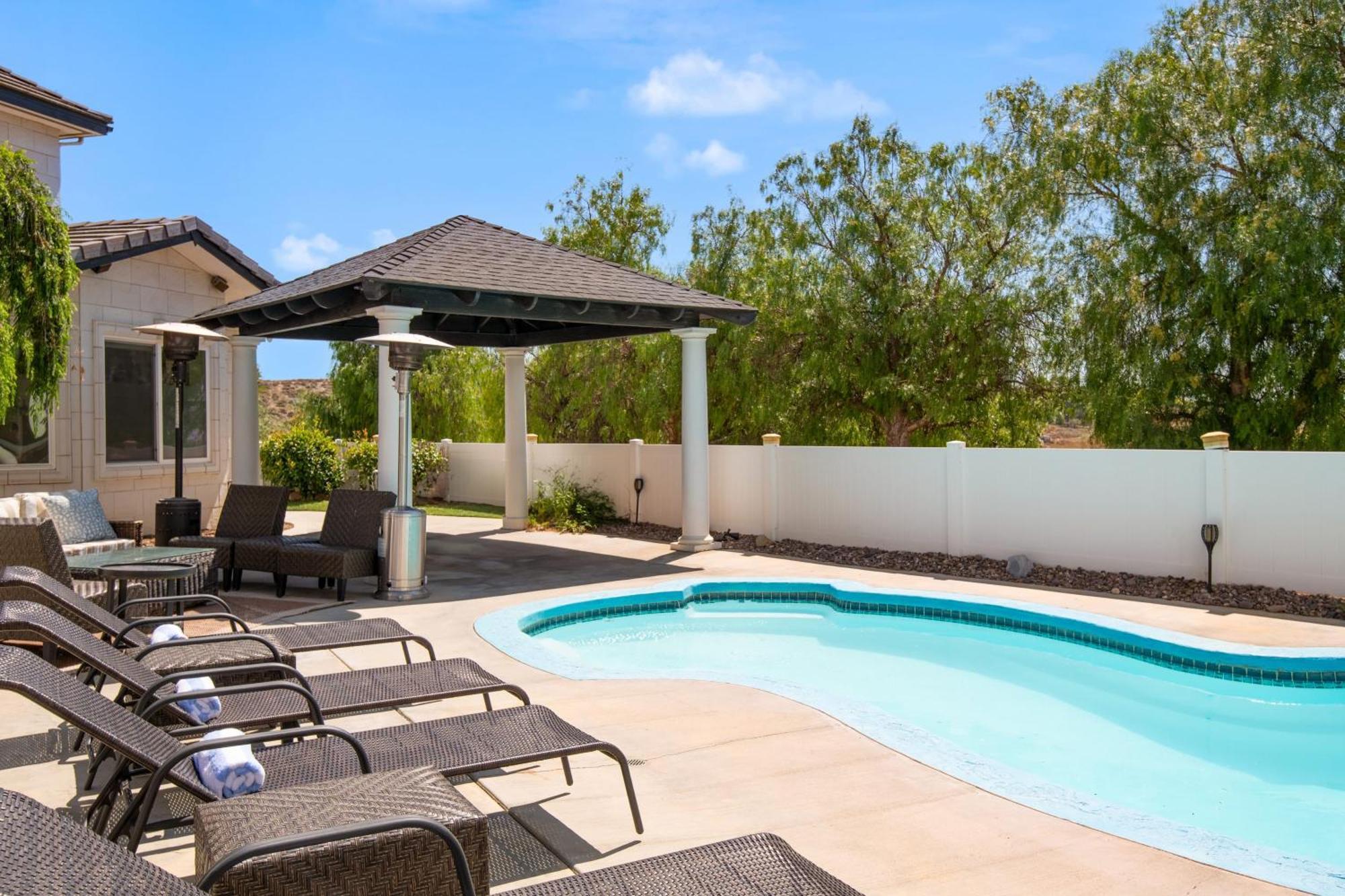 Grand Contento By Avantstay Extraordinary Estate W Pool Hot Tub Movie Room Temecula Extérieur photo