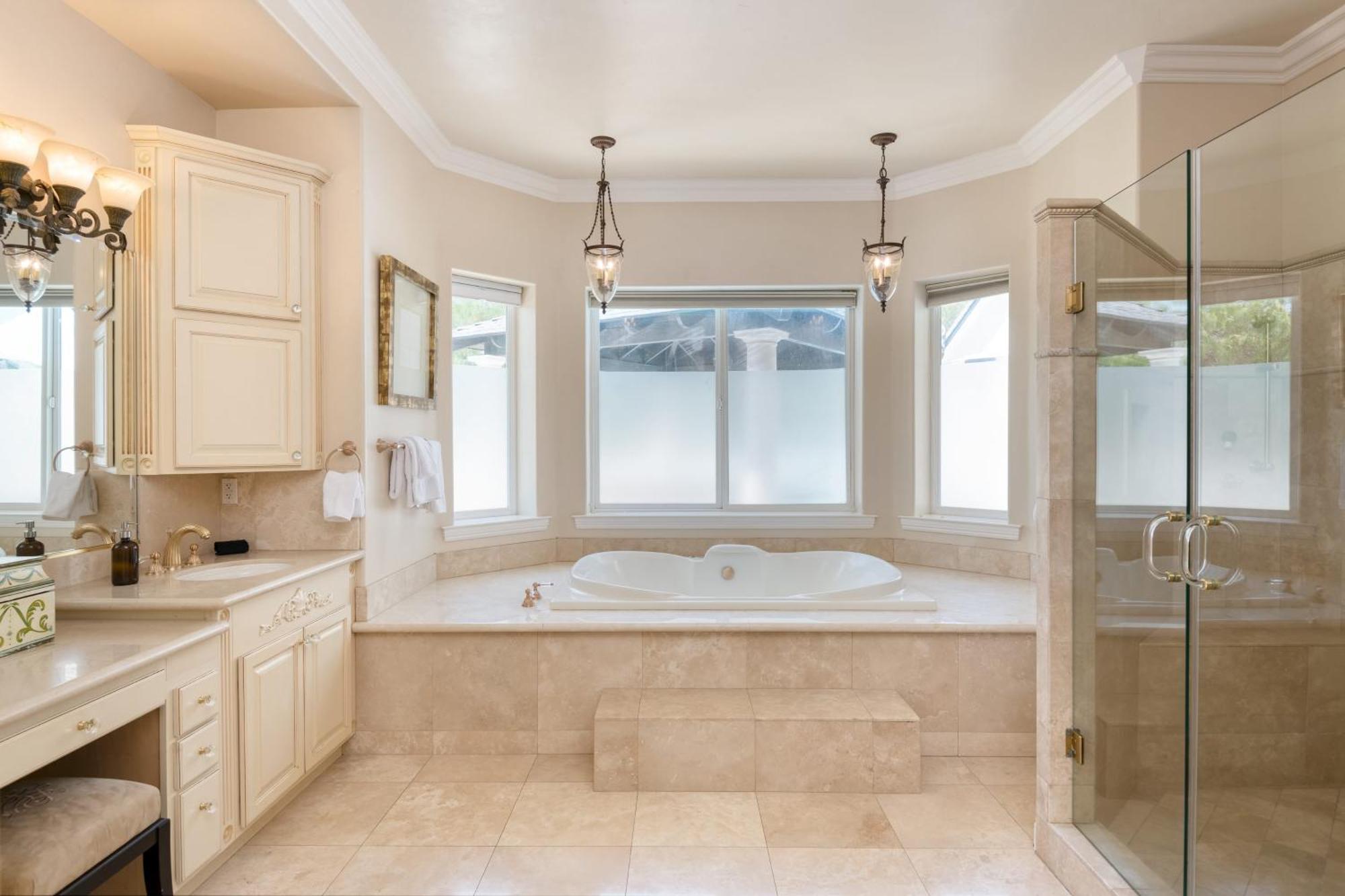 Grand Contento By Avantstay Extraordinary Estate W Pool Hot Tub Movie Room Temecula Extérieur photo